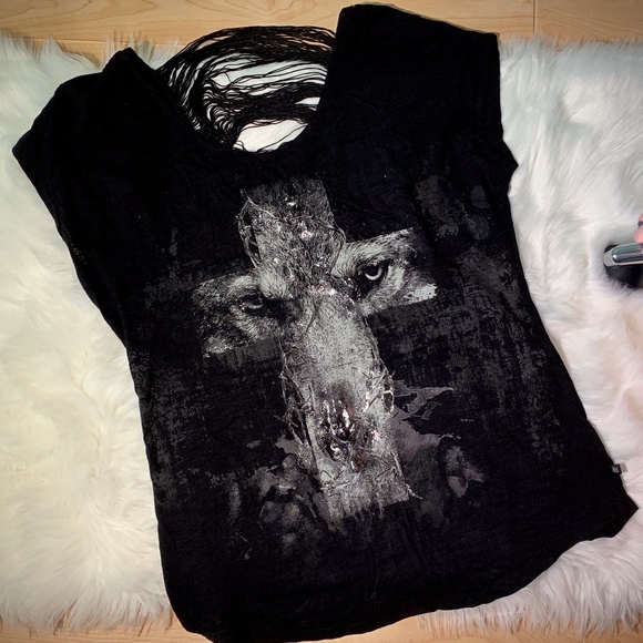 Wolf T- Shirt - Picture 1 of 4